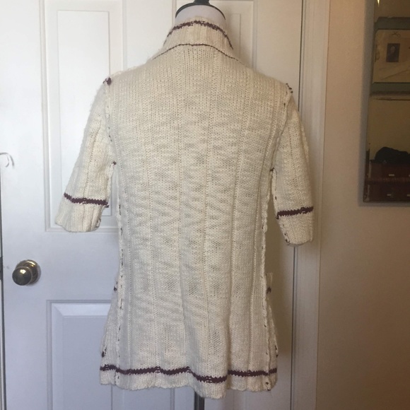 BKE Cream & Burgundy Short Sleeve Zip Up Sweater (S) - Picture 3 of 3